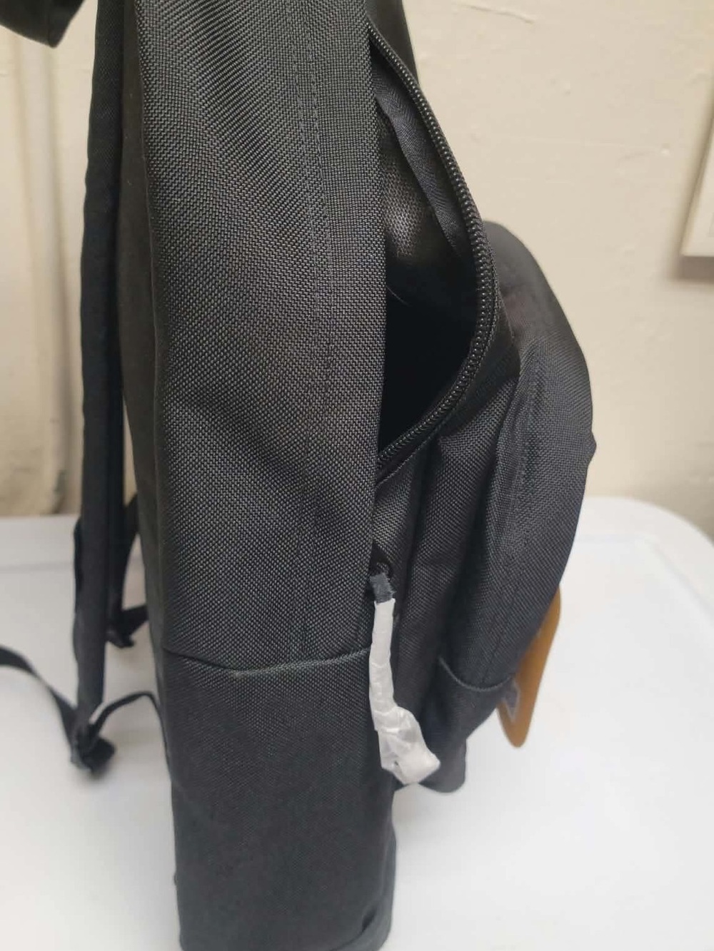 JANSPORT Classic Black Men's Backpack - Durable Everyday Carry